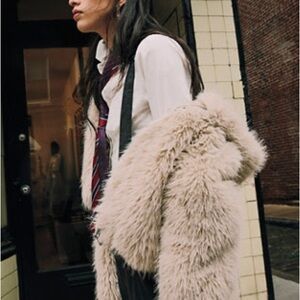 Free People Louder PleaseCream Faux Fur Women's jacket